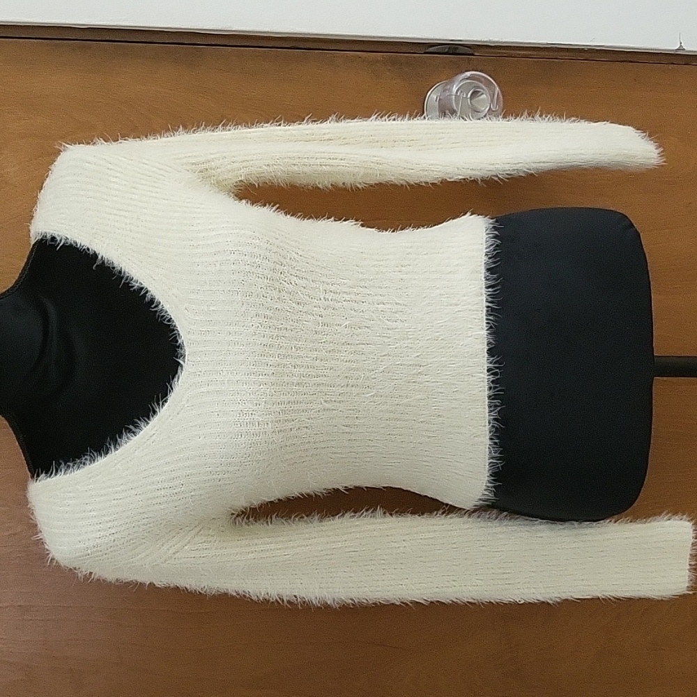 Astr Krista Sweater Size Small in cream color.
